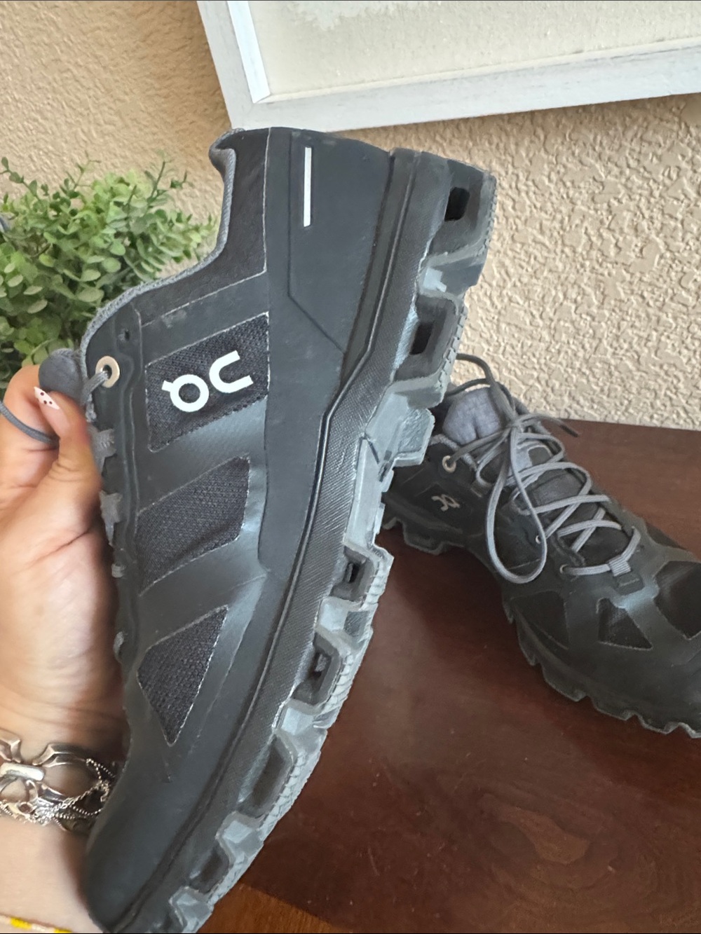 On Running Black and Gray Trail Running Shoes sz 7.5 - Picture 6 of 6